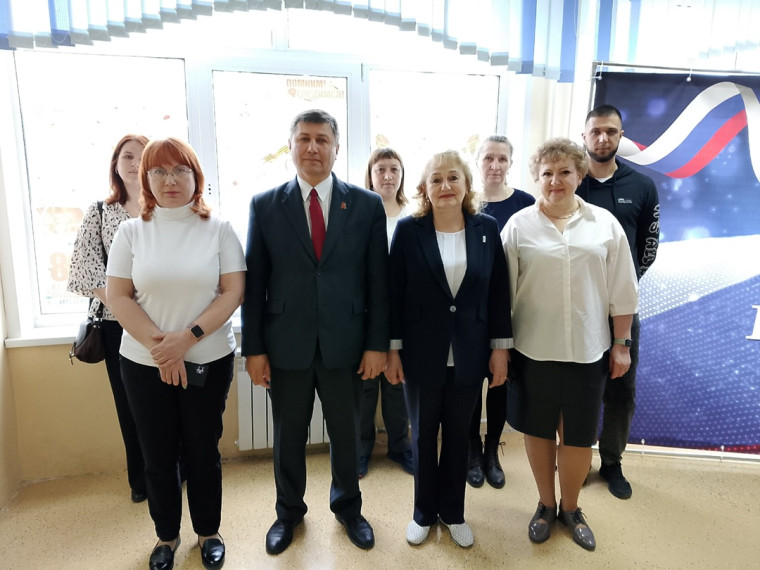 В Ачинске запускается управленческий проект "Содружество школ".